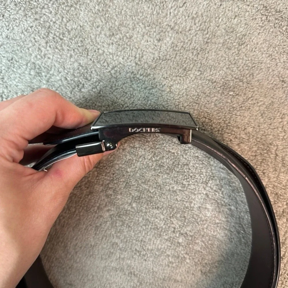 NWT Dockers Mens Black Ratchet Belt Synthetic Leather Click to Fit LG 11DK010068